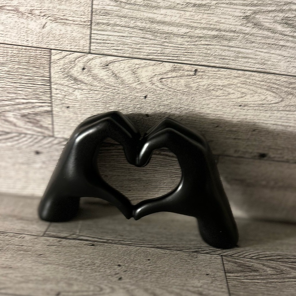 Heart shape sculpture
